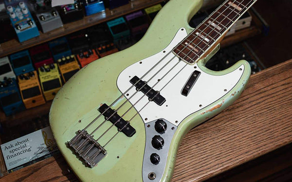 Vintage Vibes: 1970 Sonic Blue Fender Jazz Bass – Chicago Music