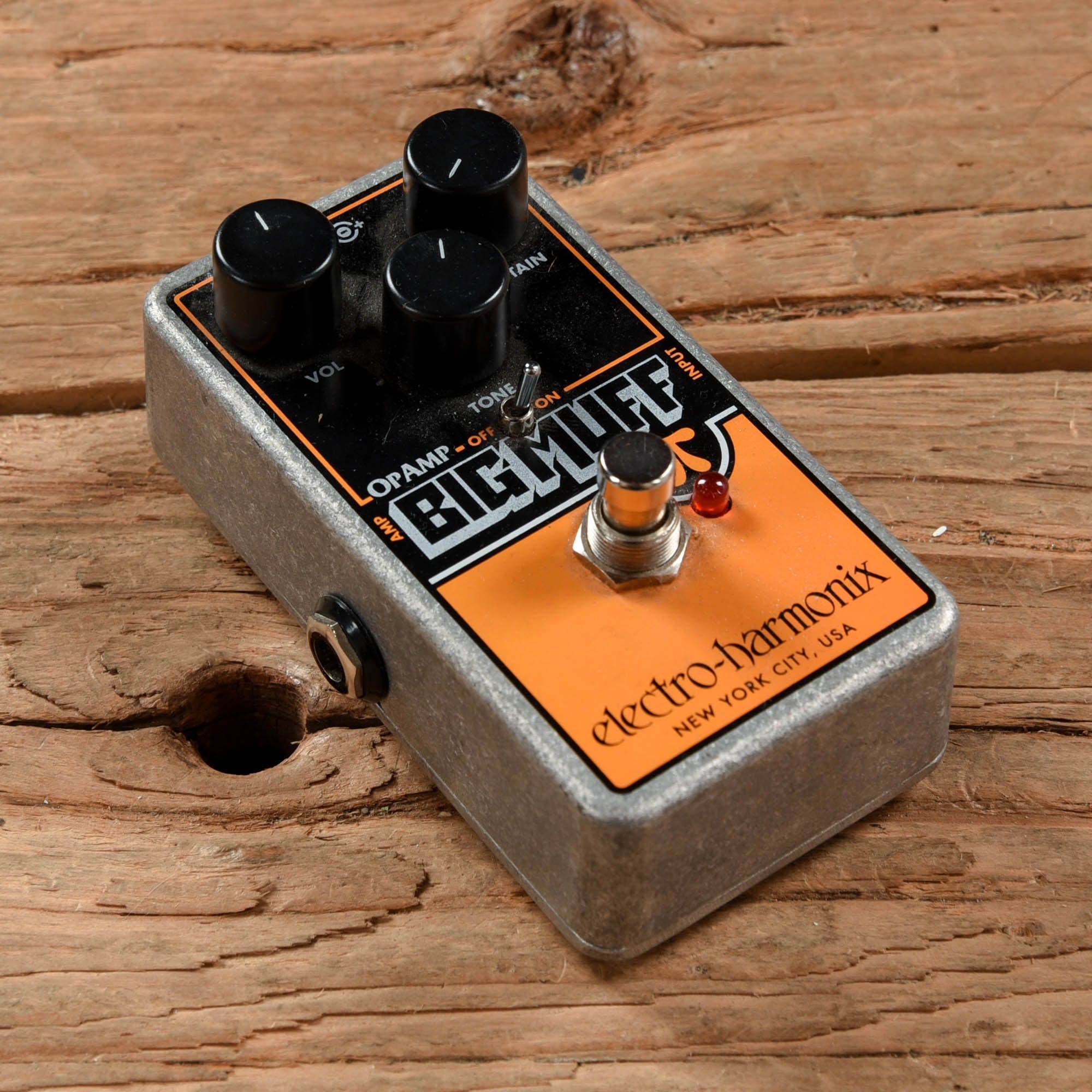 Electro-Harmonix OP-Amp Big Muff – Chicago Music Exchange