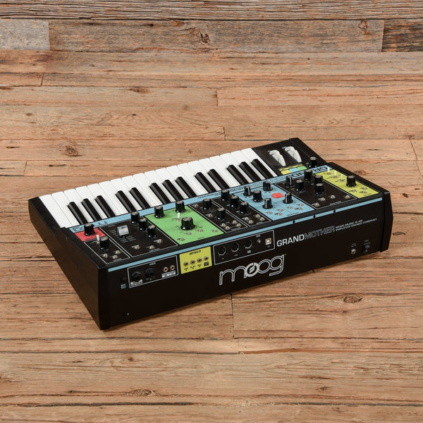 Moog Grandmother 32-Key Semi-Modular Analog Synthesizer – Chicago Music ...