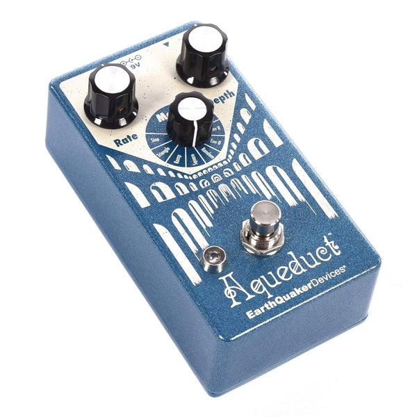 Earthquaker Devices Aqueduct Vibrato – Chicago Music Exchange