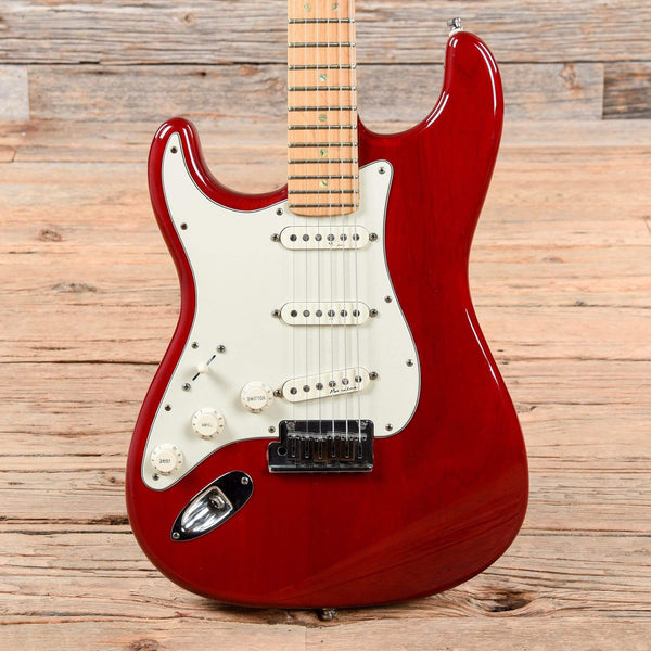 Fender Classic Player Deluxe Stratocaster in Crimson Red - Andertons Music  Co.