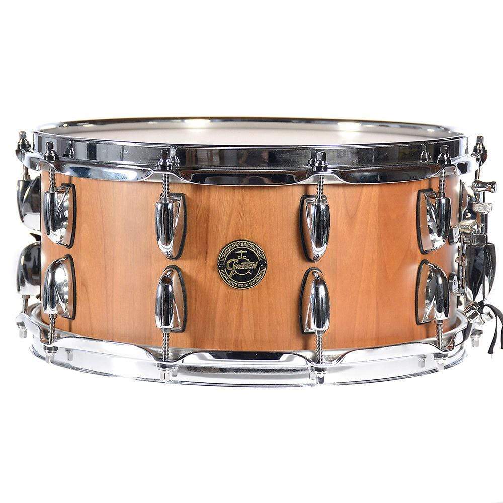 Gold Series Snare Drum aus KirschholzGold Series Snare Drum aus Kirschholz  