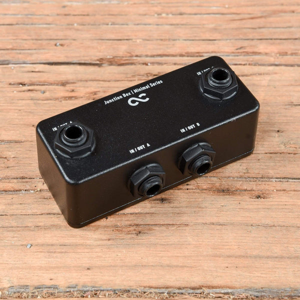 One Control Minimal Series Junction Box – Chicago Music Exchange