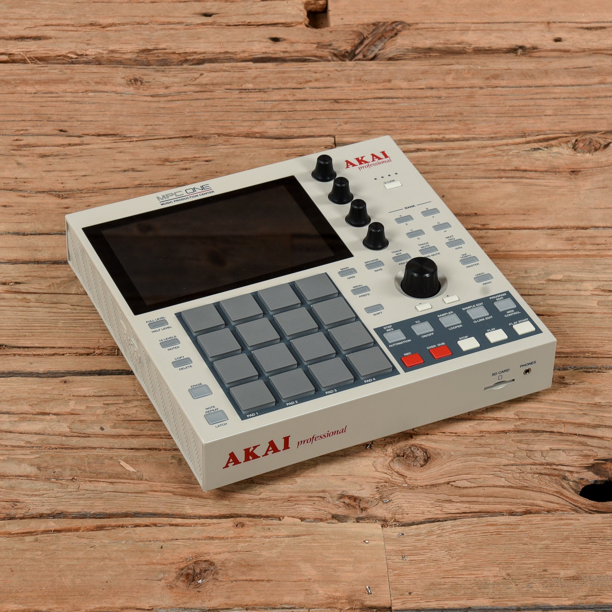 Akai MPC One Standalone MIDI Sequencer Retro Edition – Chicago Music  Exchange