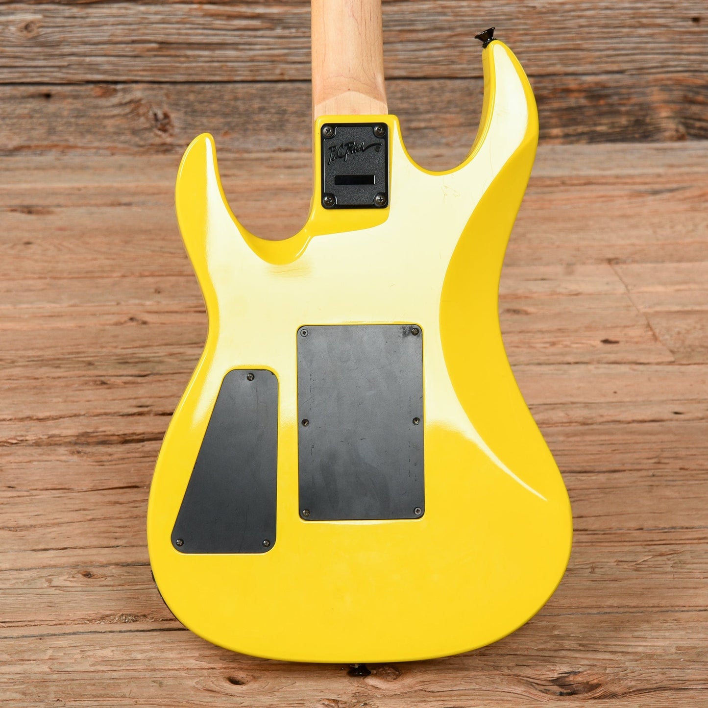 B.C. Rich Gunslinger Retro Yellow 2012 Electric Guitars / Solid Body