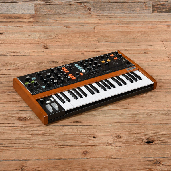 Behringer Poly D 4-Voice Polyphonic Synthesizer – Chicago Music Exchange