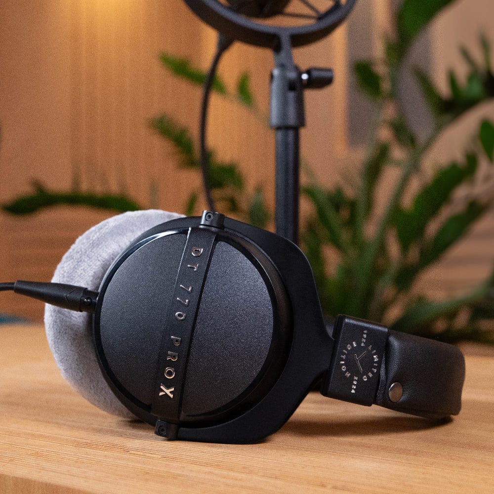 beyerdynamic DT 770 PRO X Limited Edition Headphones Home Audio / Headphones / Over-ear Headphones