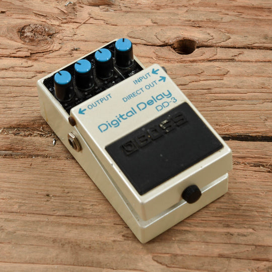 Boss DD-3 Digital Delay Effects and Pedals / Delay