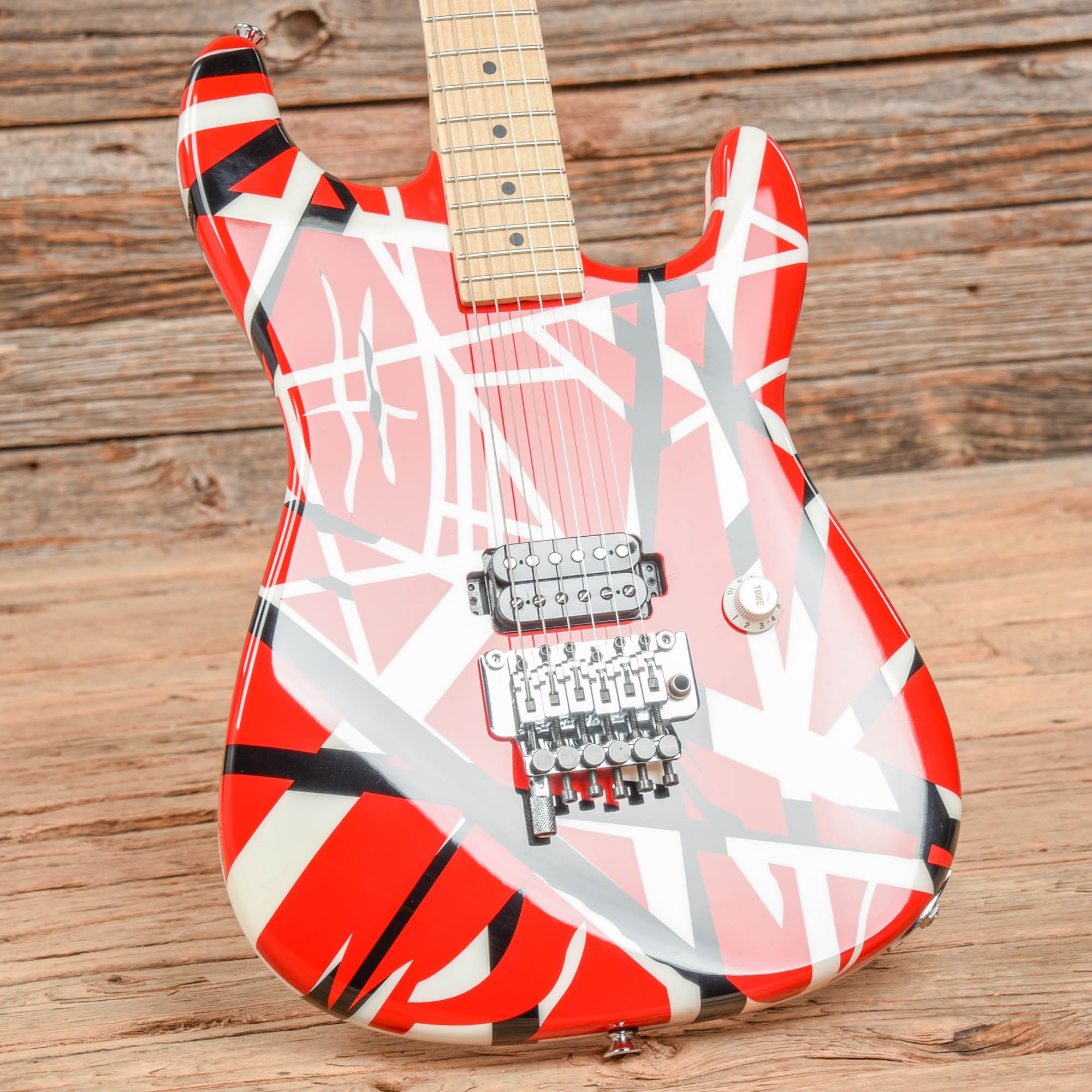 Charvel EVH Art Series Red / White / Black 2005 – Chicago Music Exchange