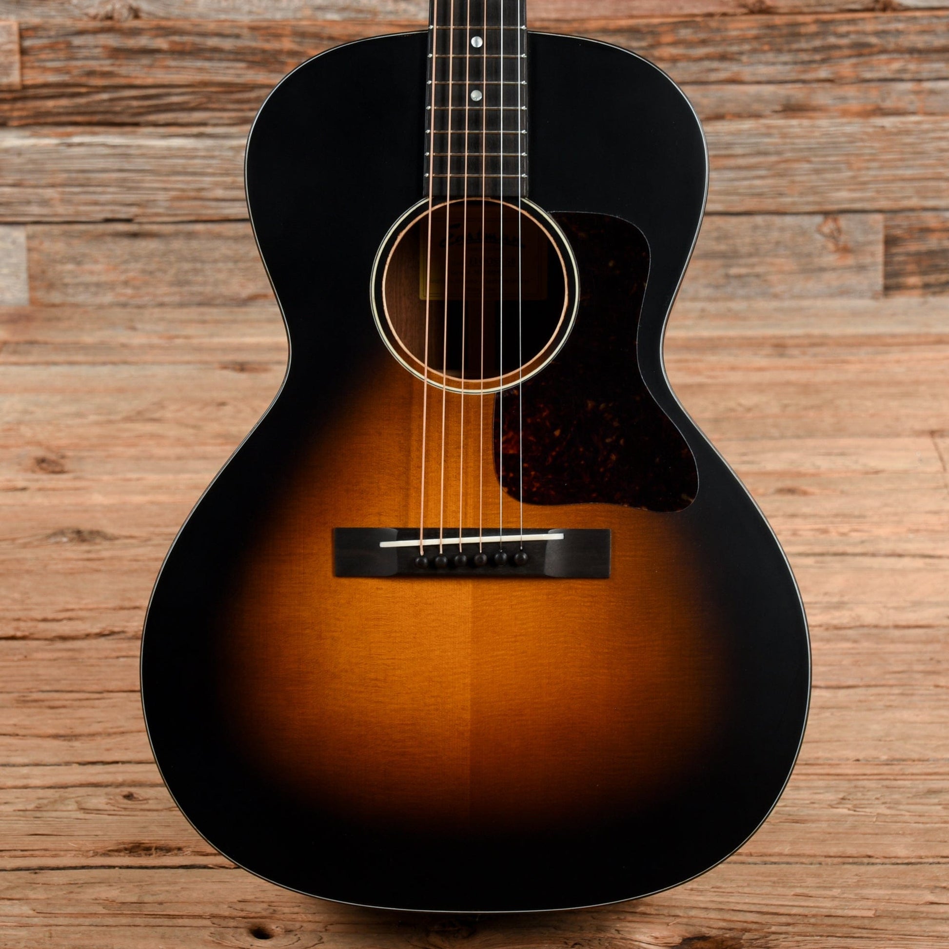 Eastman E1 OOS SB Sunburst 2022