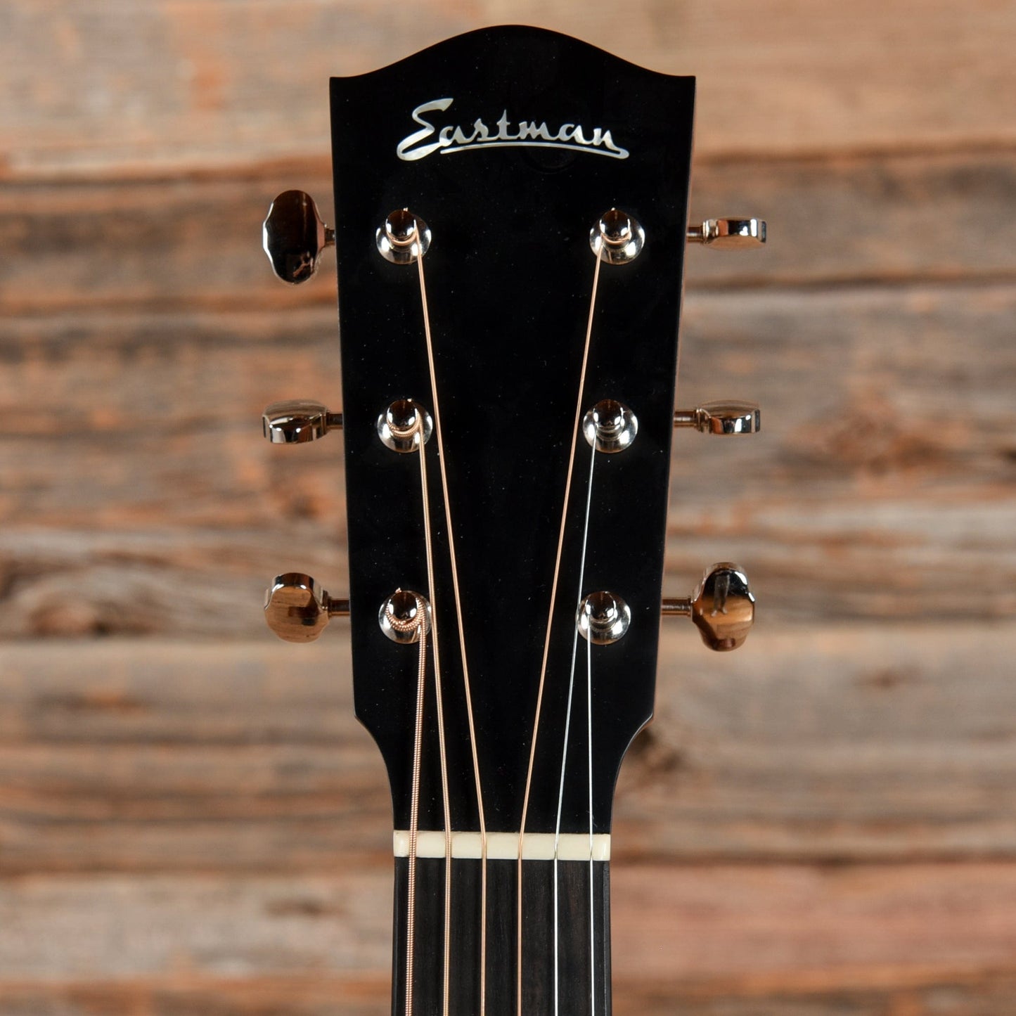 Eastman E1 OOS SB Sunburst 2022