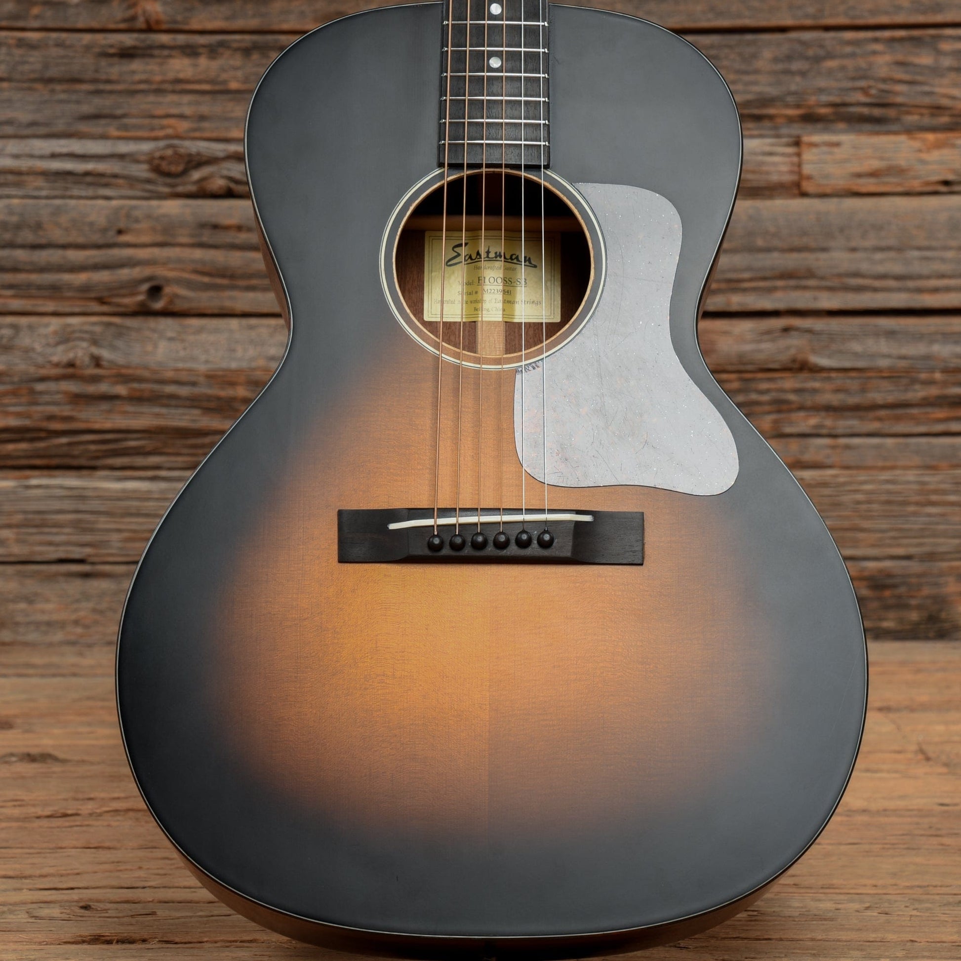 Eastman E1 OOS SB Sunburst 2022