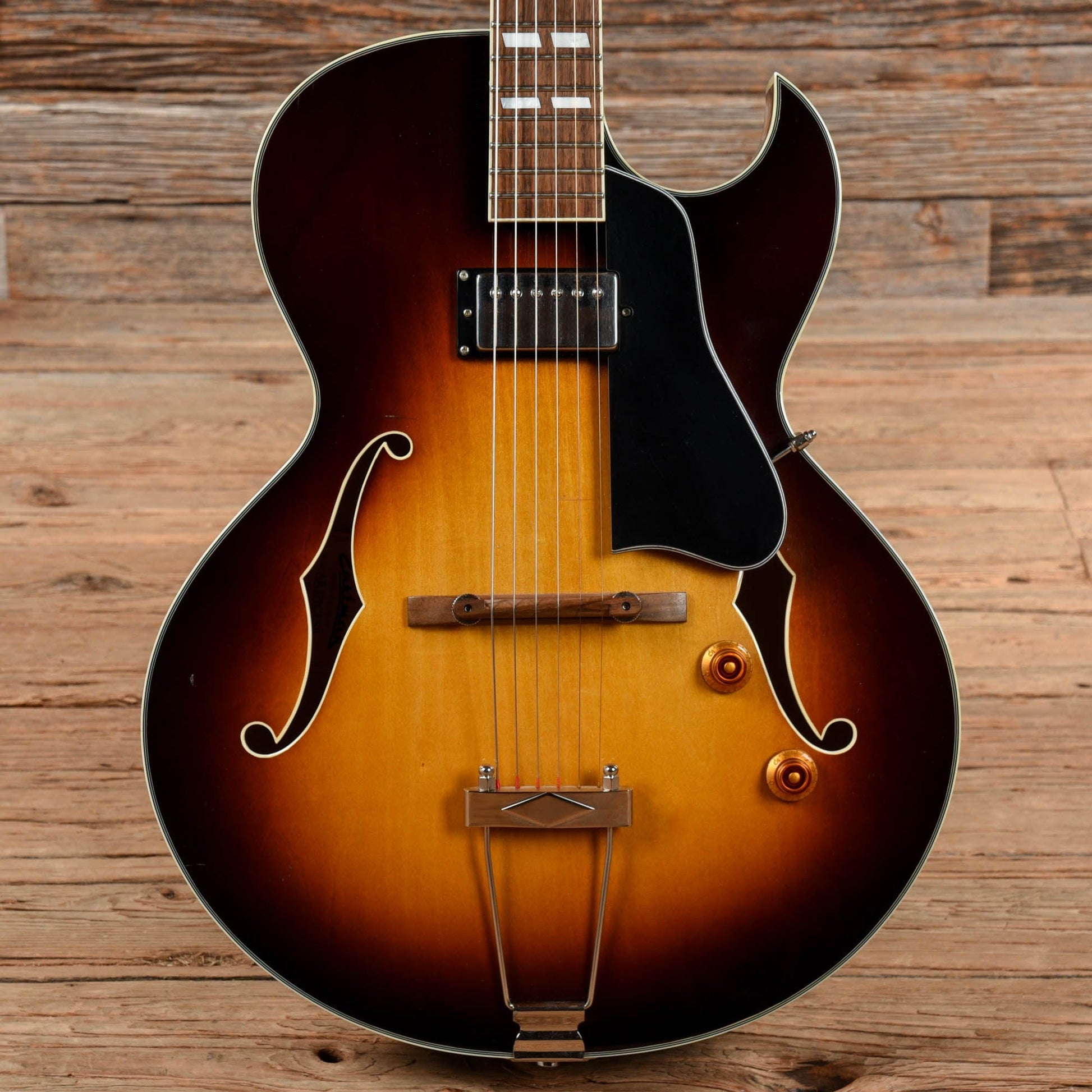 Eastman AR371CESB Sunburst Electric Guitars / Hollow Body