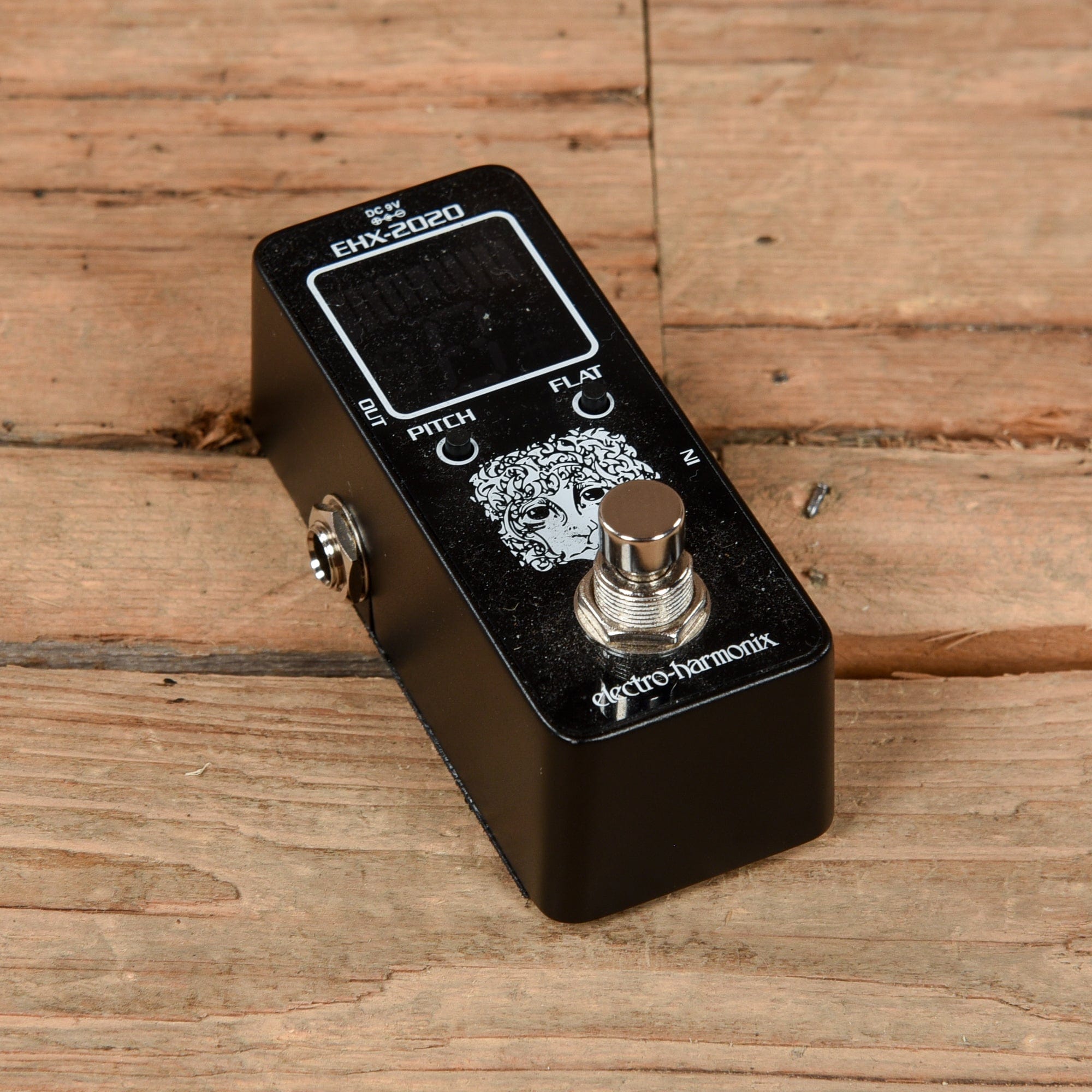 Electro-Harmonix EHX-2020 Tuner – Chicago Music Exchange