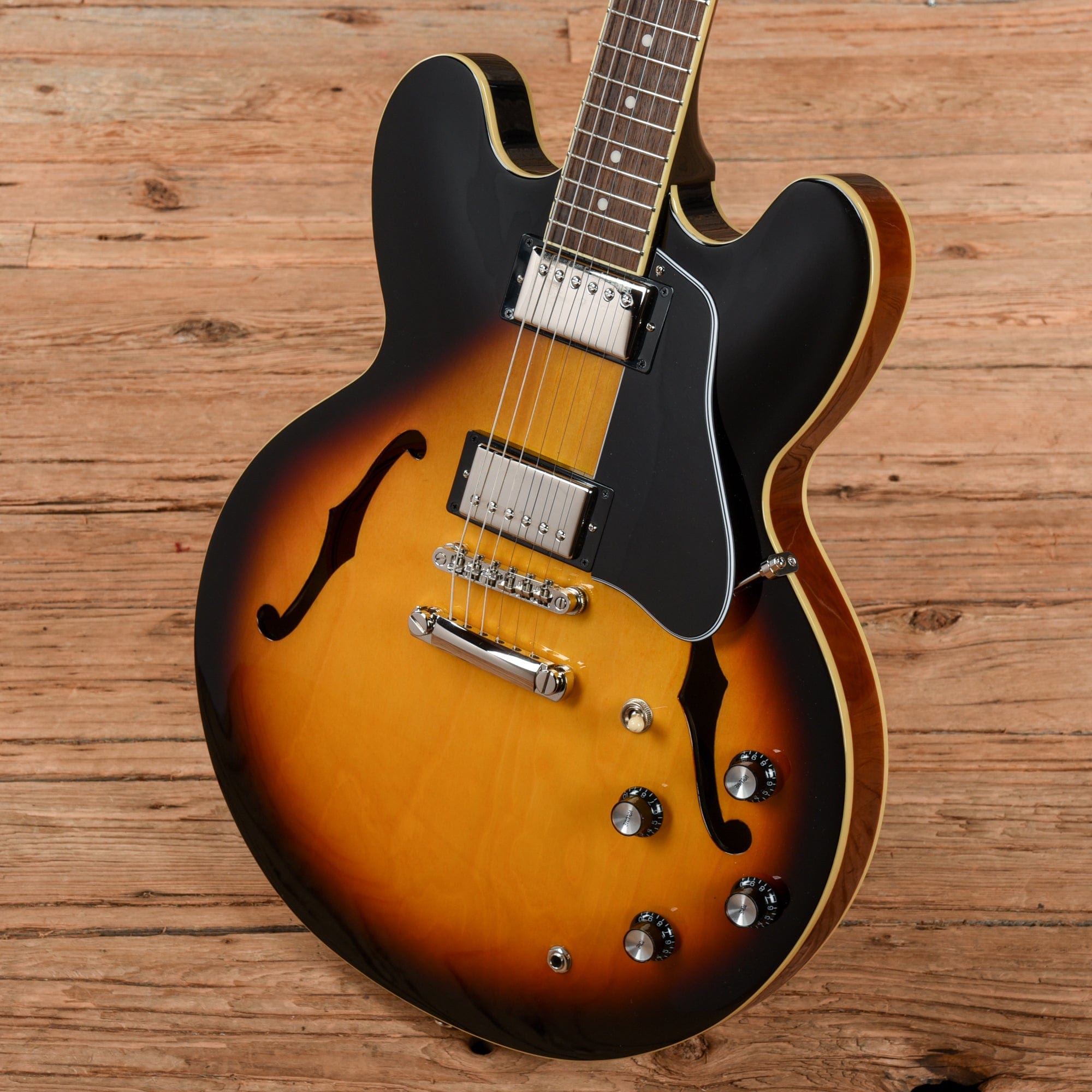 Epiphone ES-335 Dot Sunburst 2022 Electric Guitars / Semi-Hollow