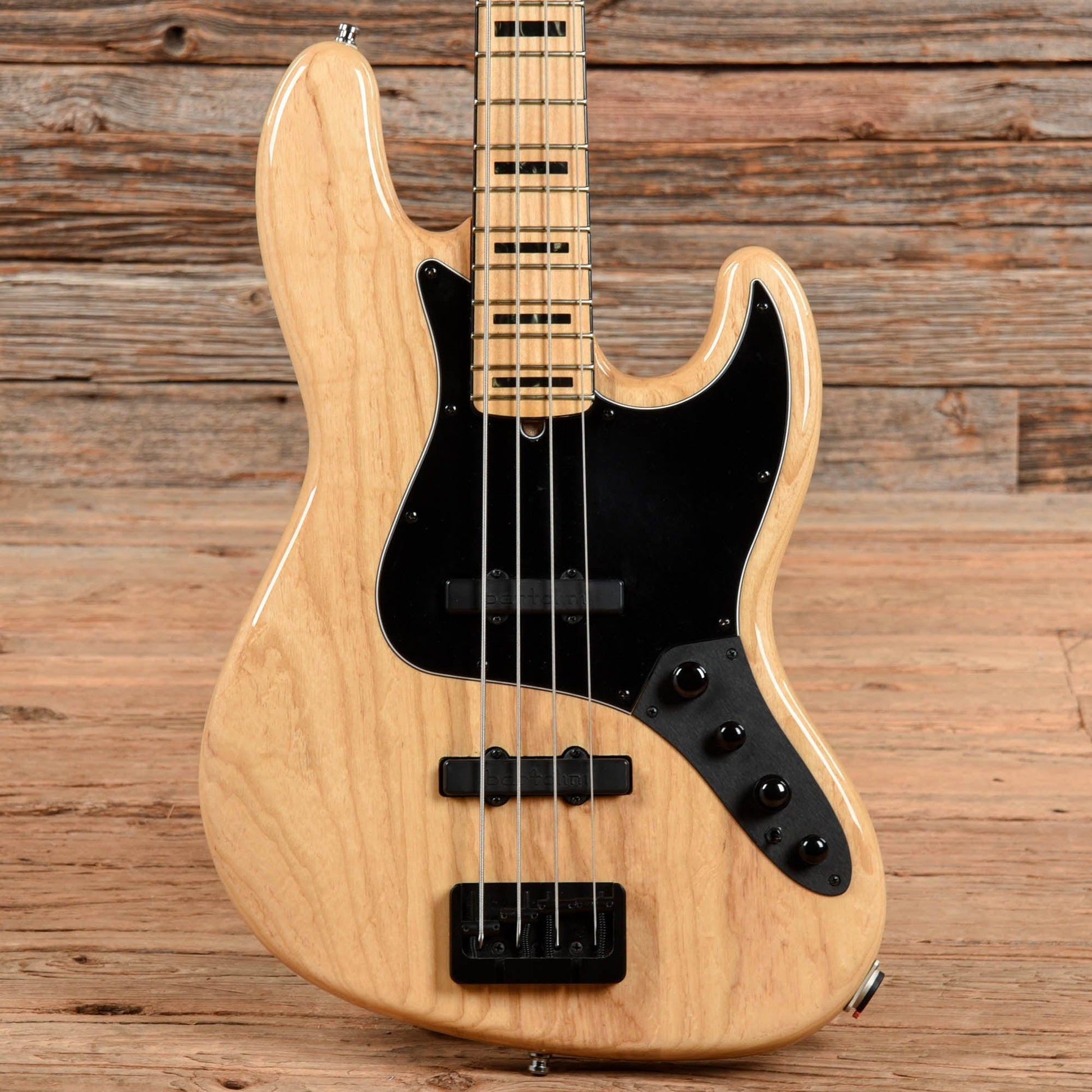 Fender American Deluxe Jazz Bass Natural 2012 Bass Guitars / 4-String