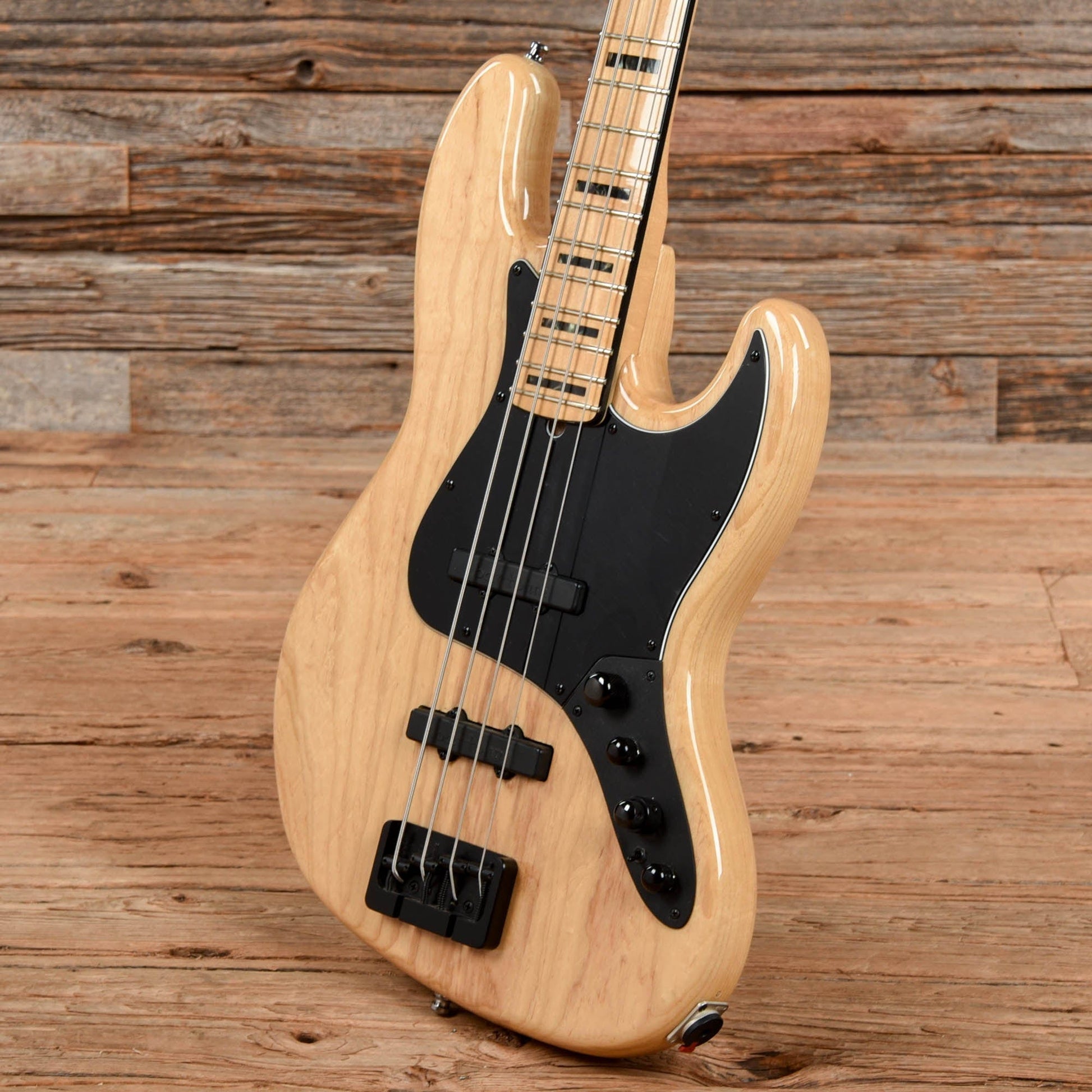 Fender American Deluxe Jazz Bass Natural 2012 Bass Guitars / 4-String