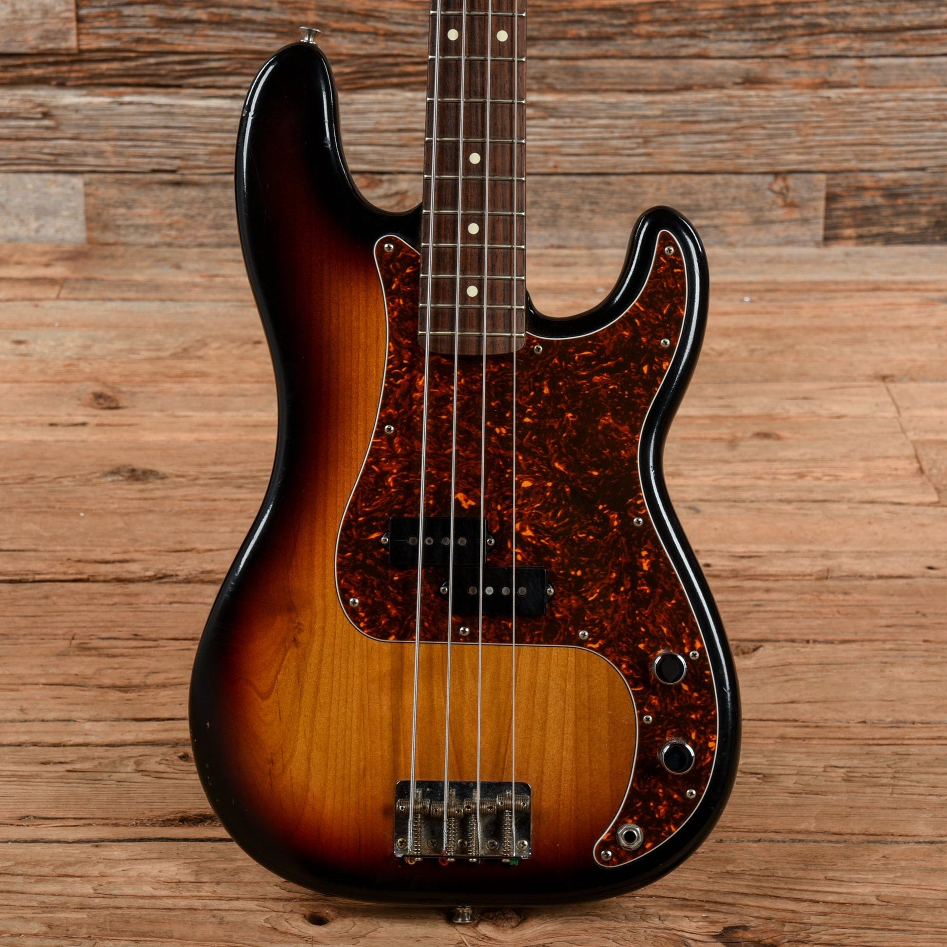 Fender Highway One Precision Bass Sunburst 2003 Bass Guitars / 4-String