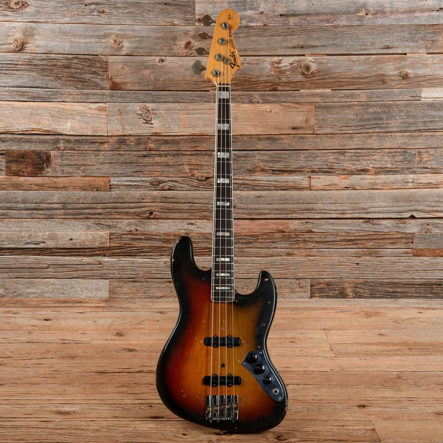 Fender Jazz Bass Sunburst 1975 Bass Guitars / 4-String