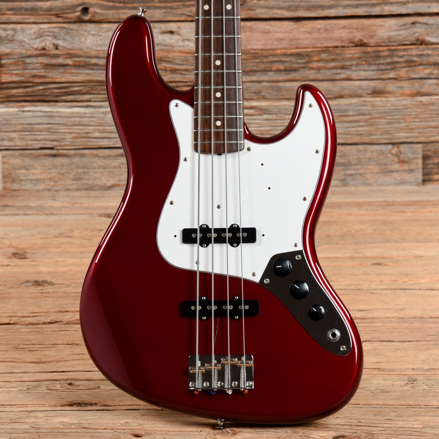 Fender JB-62 Jazz Bass Candy Apple Red Bass Guitars / 4-String