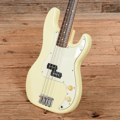 Fender PB Standard Precision Bass White 1996 Bass Guitars / 4-String