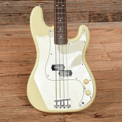 Fender PB Standard Precision Bass White 1996 Bass Guitars / 4-String