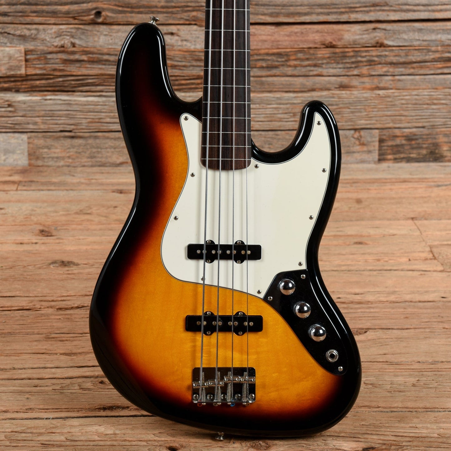 Fender Standard Jazz Bass Fretless Sunburst 2006 Bass Guitars / 4-String