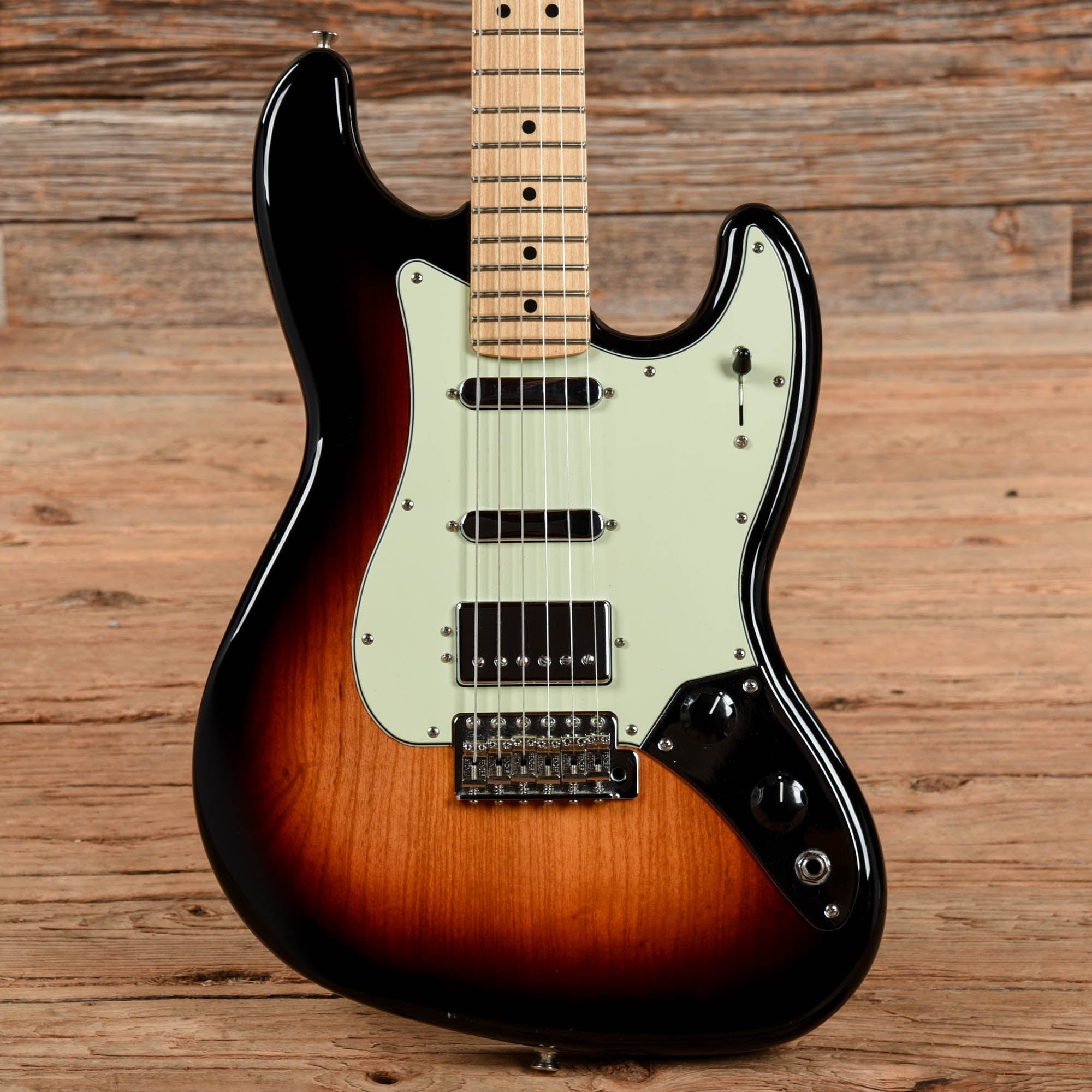 Fender Alternate Reality Sixty Six Sunburst 2019 – Chicago Music Exchange