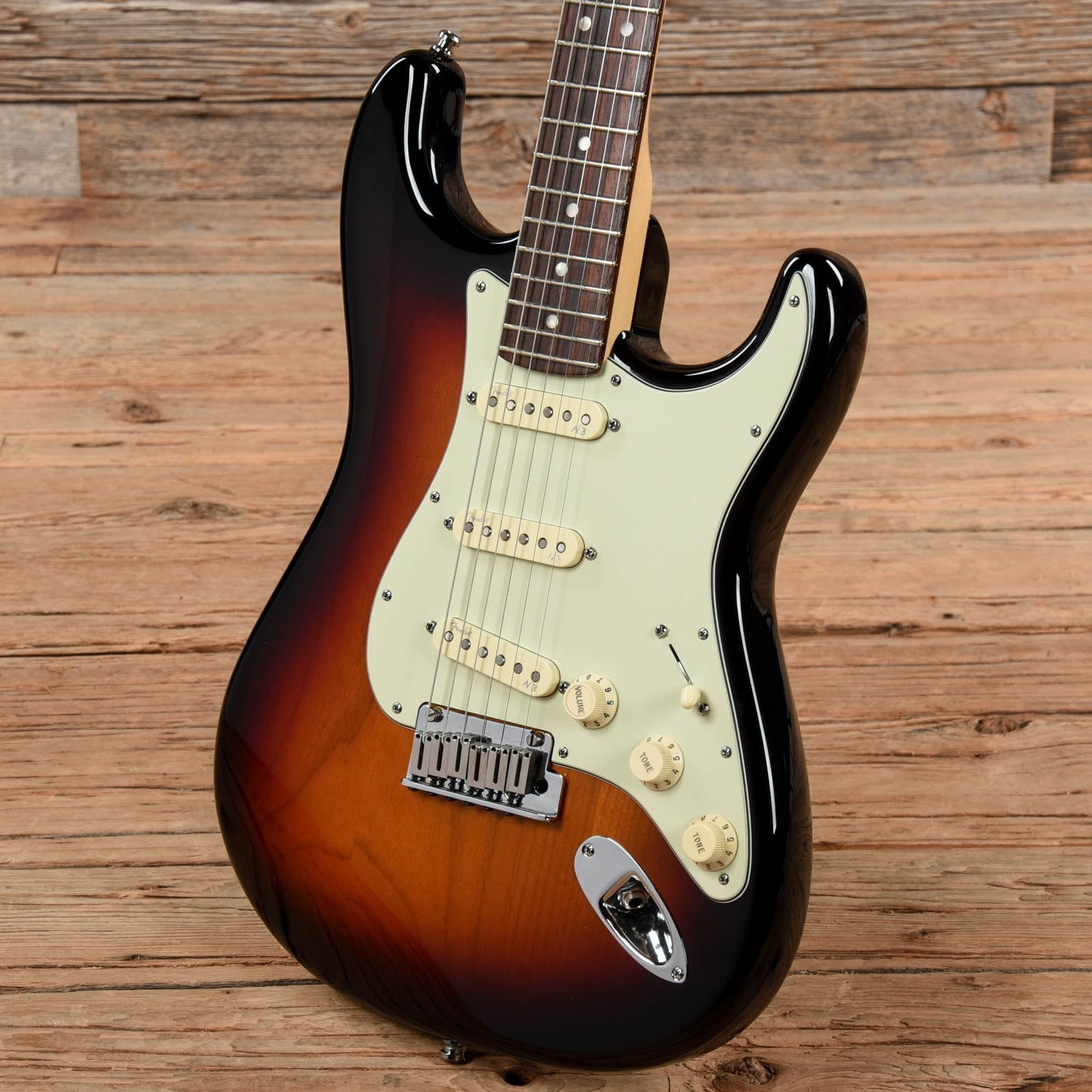 Fender American Deluxe Stratocaster Sunburst 2014 Electric Guitars / Solid Body