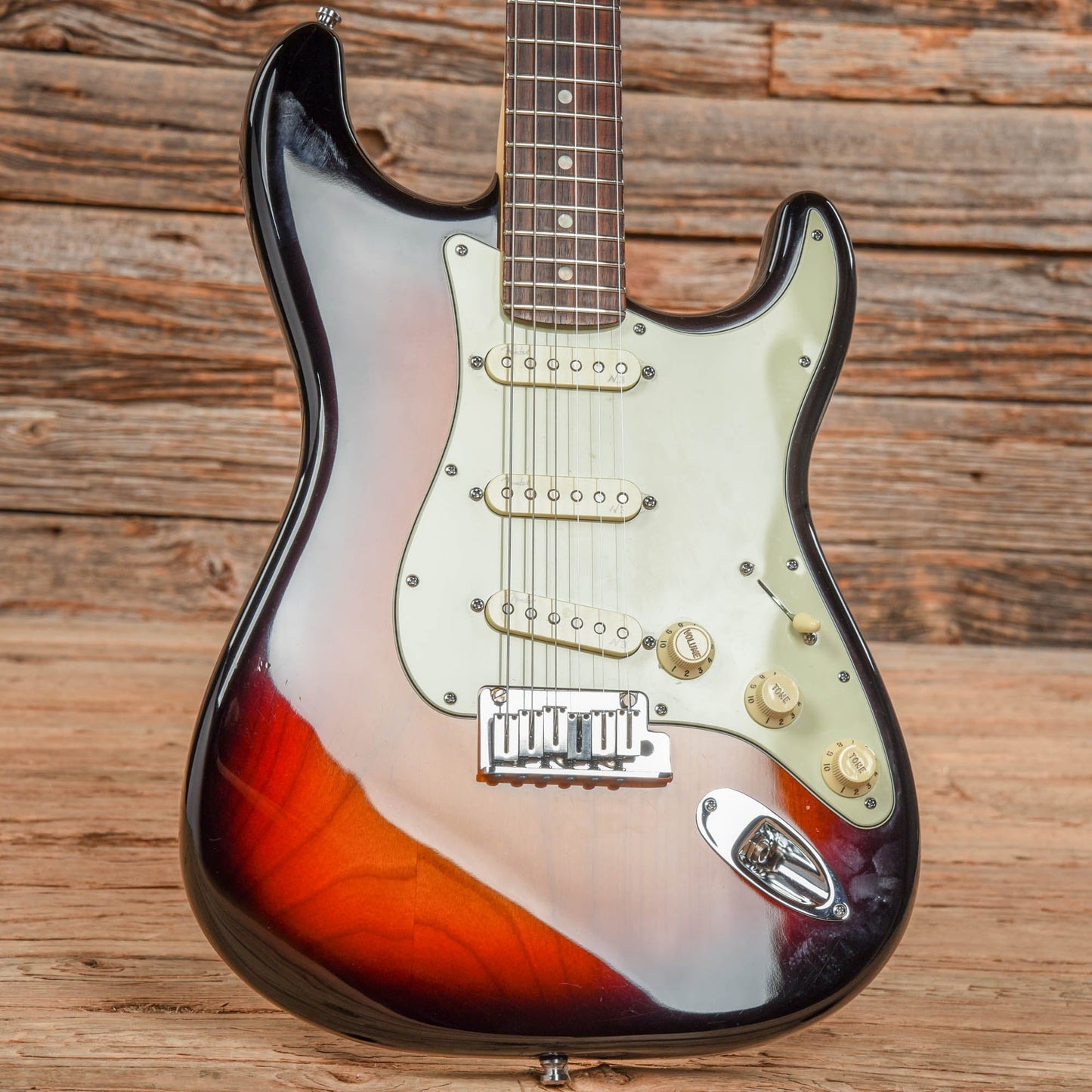 Fender American Deluxe Stratocaster Sunburst 2014 Electric Guitars / Solid Body