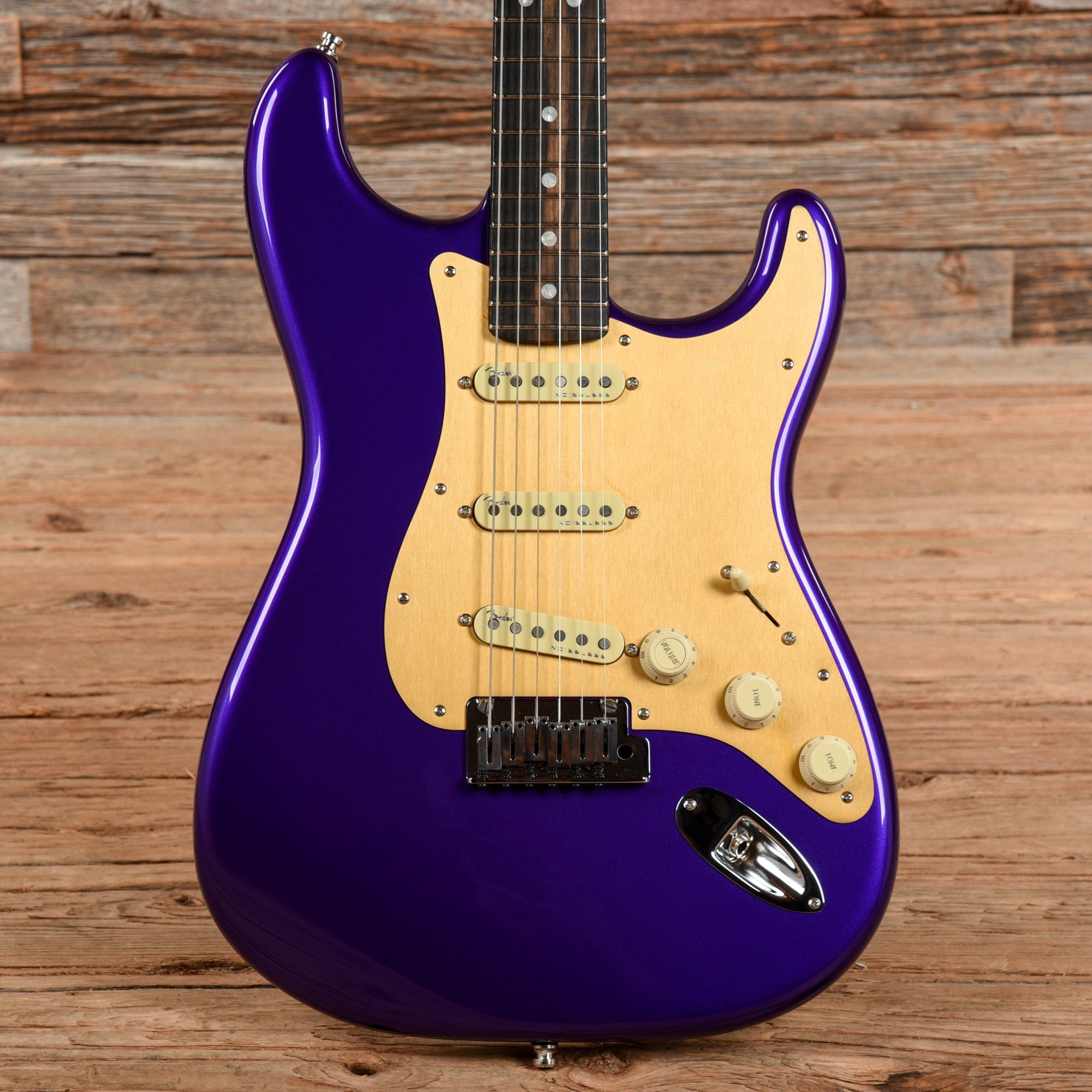 Fender American Ultra Stratocaster Plum Metallic 2022 – Chicago Music ...