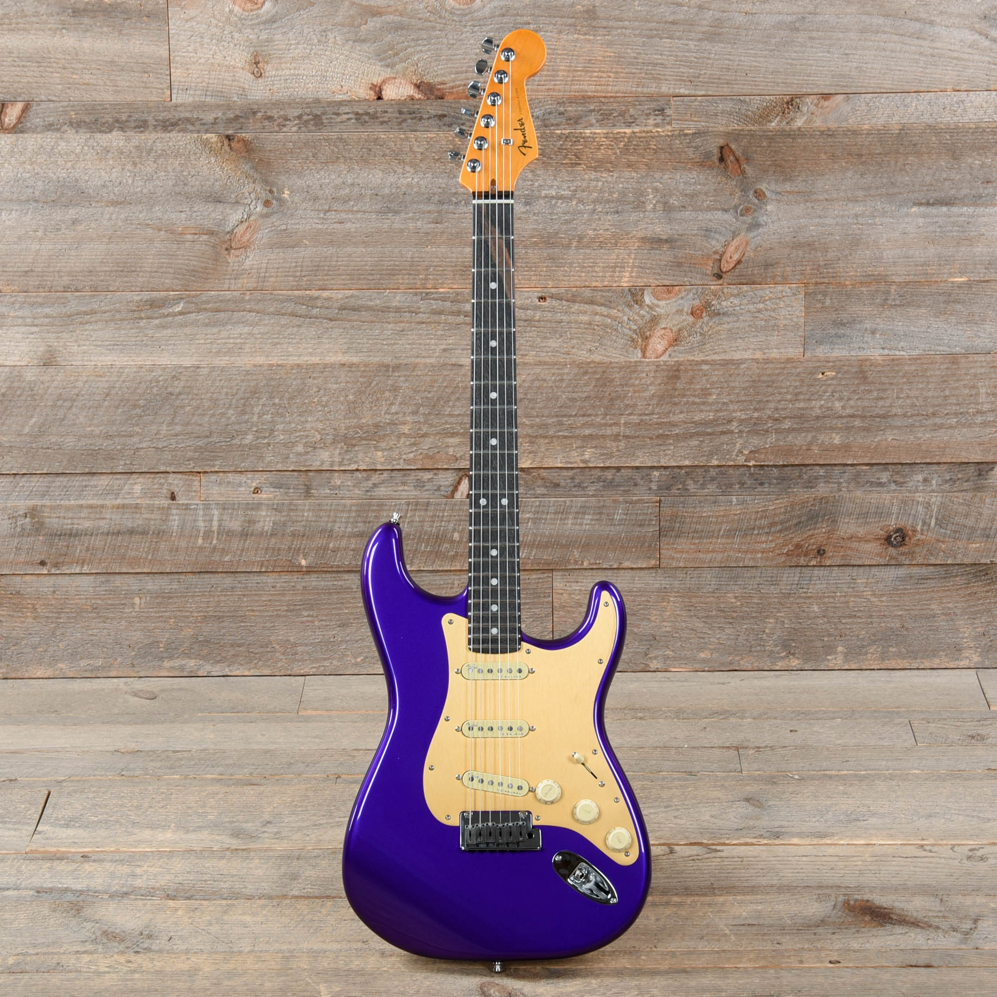 Fender American Ultra Stratocaster Plum Metallic w/Ebony Fingerboard & Anodized Gold Pickguard Electric Guitars / Solid Body