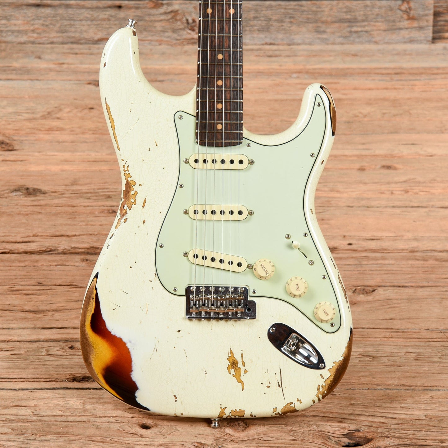 Fender Custom Shop Sweetwater Dealer Select Stratocaster Heavy Relic Olympic White Over Sunburst 2019 Electric Guitars / Solid Body