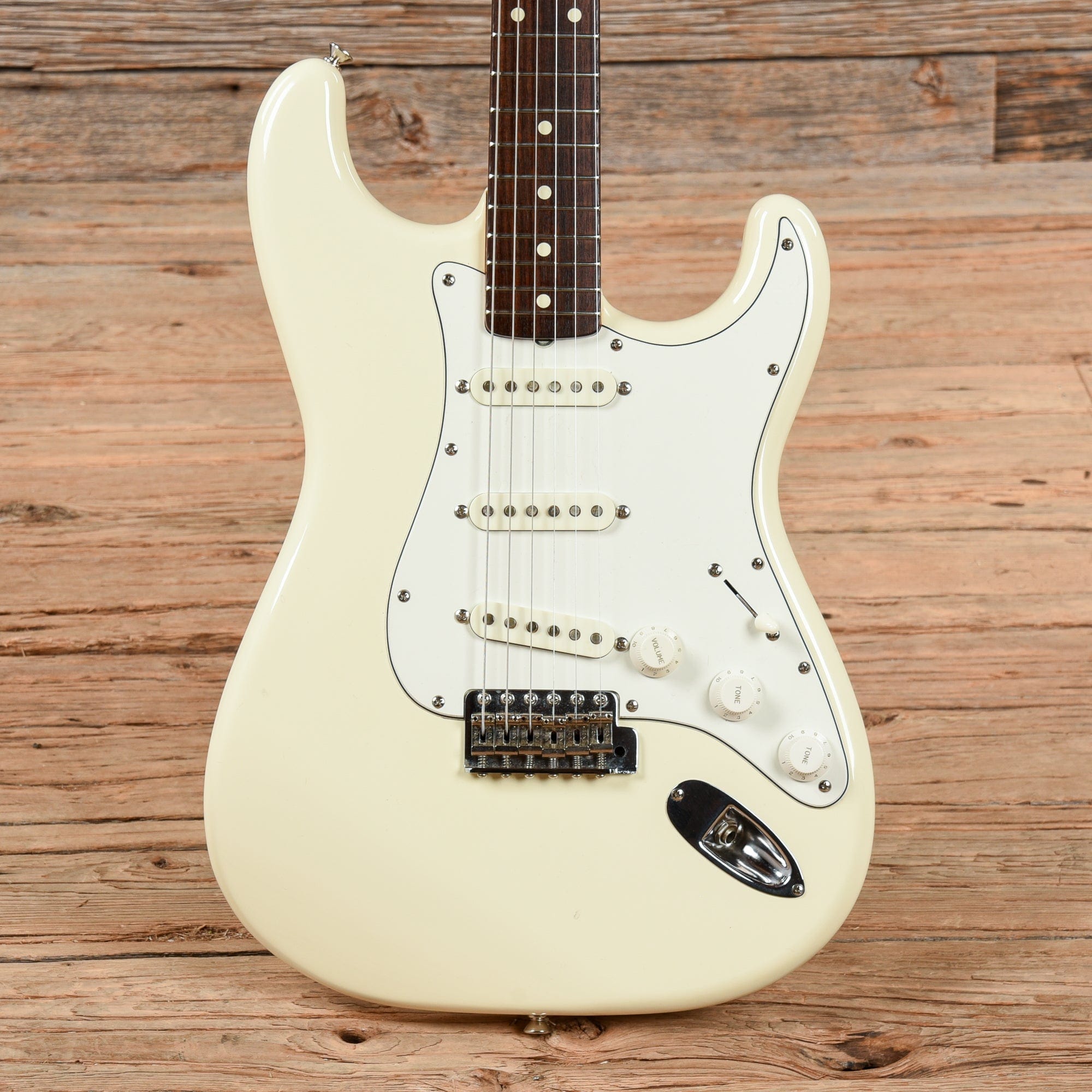 Fender ST-62 Olympic White 1982 – Chicago Music Exchange