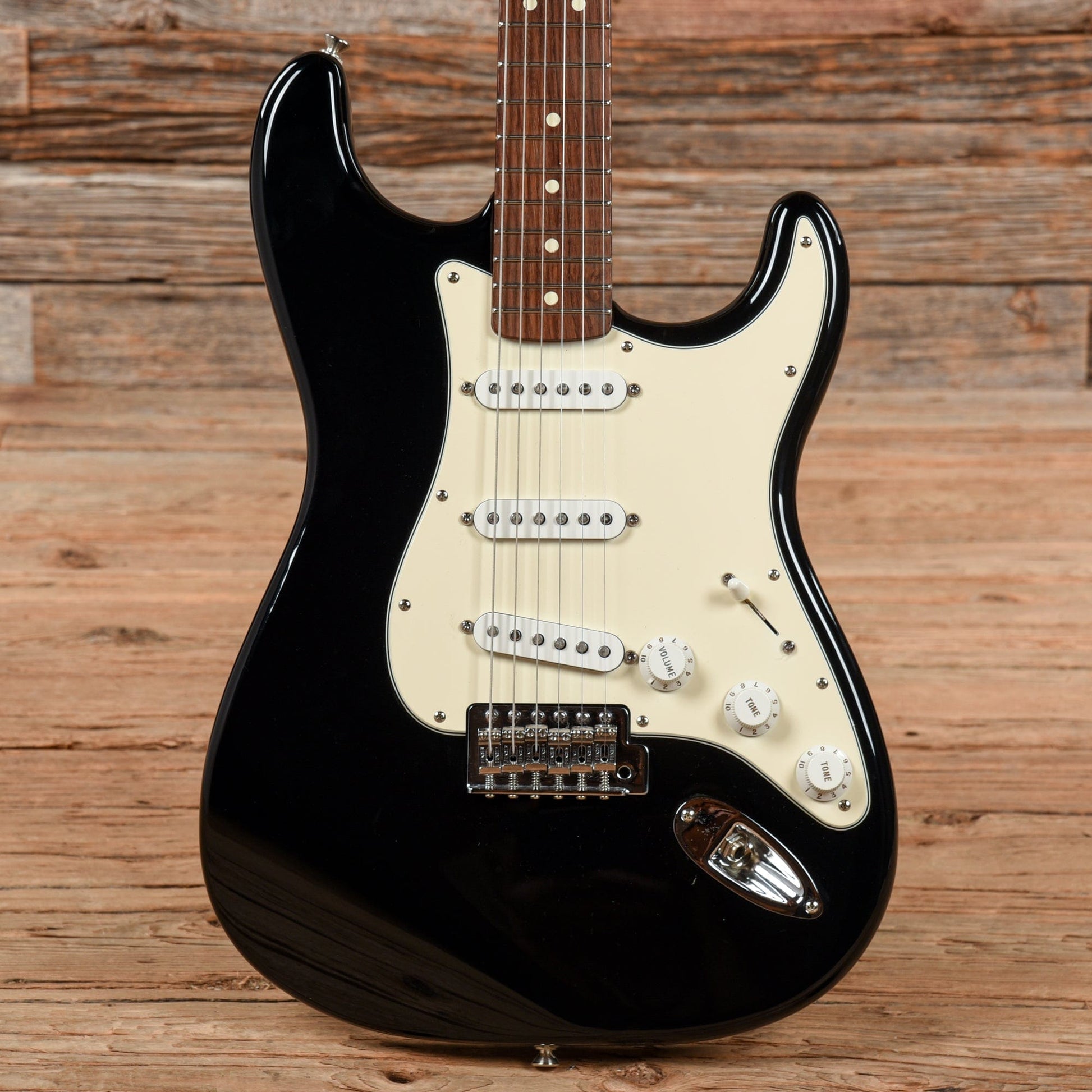 Fender Standard Stratocaster Black 2003 Electric Guitars / Solid Body