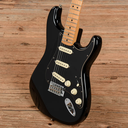 Fender Standard Stratocaster Black 2012 Electric Guitars / Solid Body