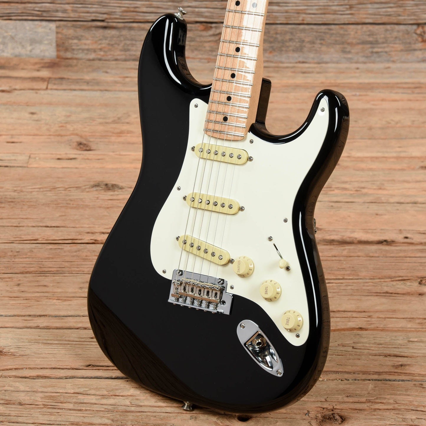 Fender Standard Stratocaster Black 2020 Electric Guitars / Solid Body