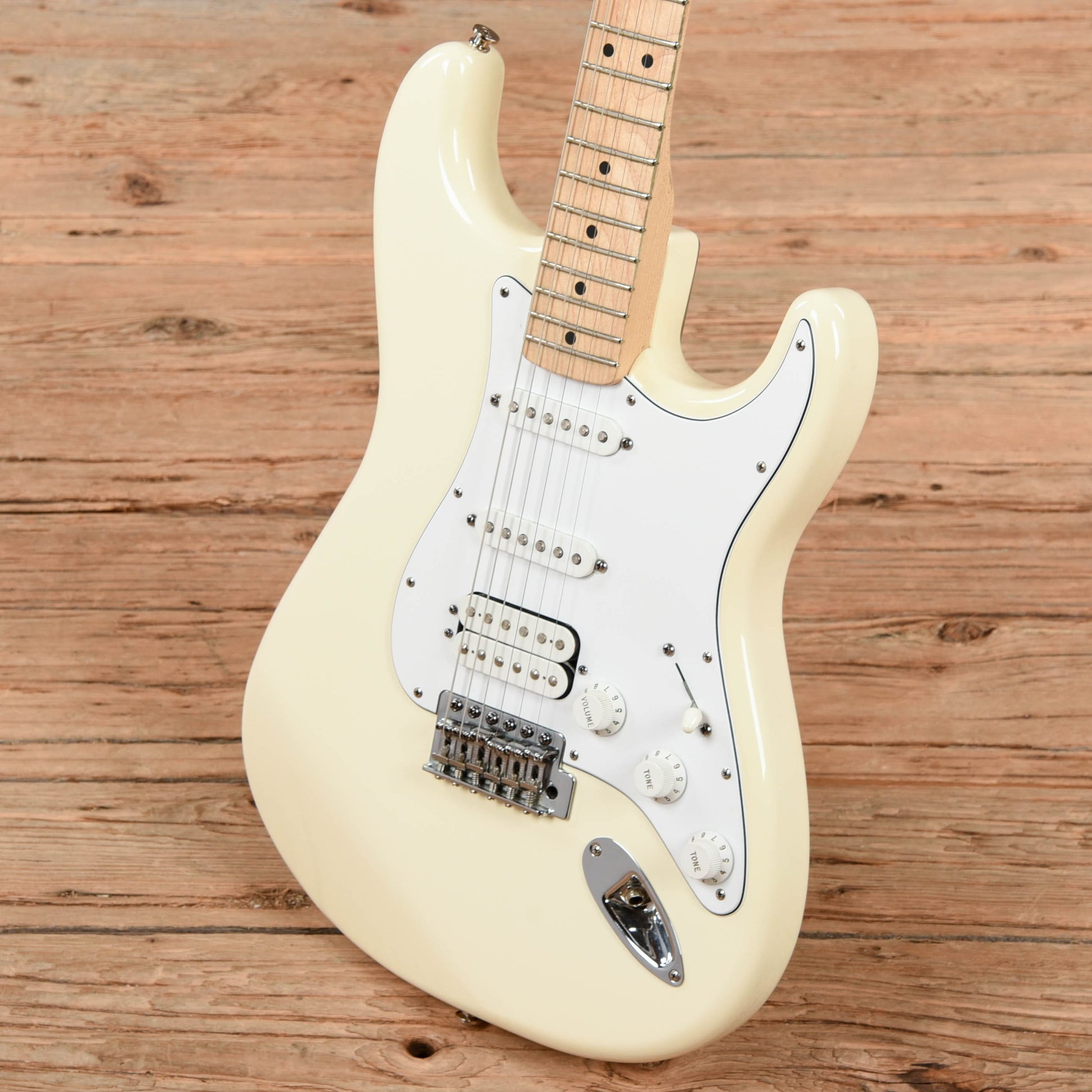 Fender Standard Stratocaster HSS Arctic White 2007 Electric Guitars / Solid Body