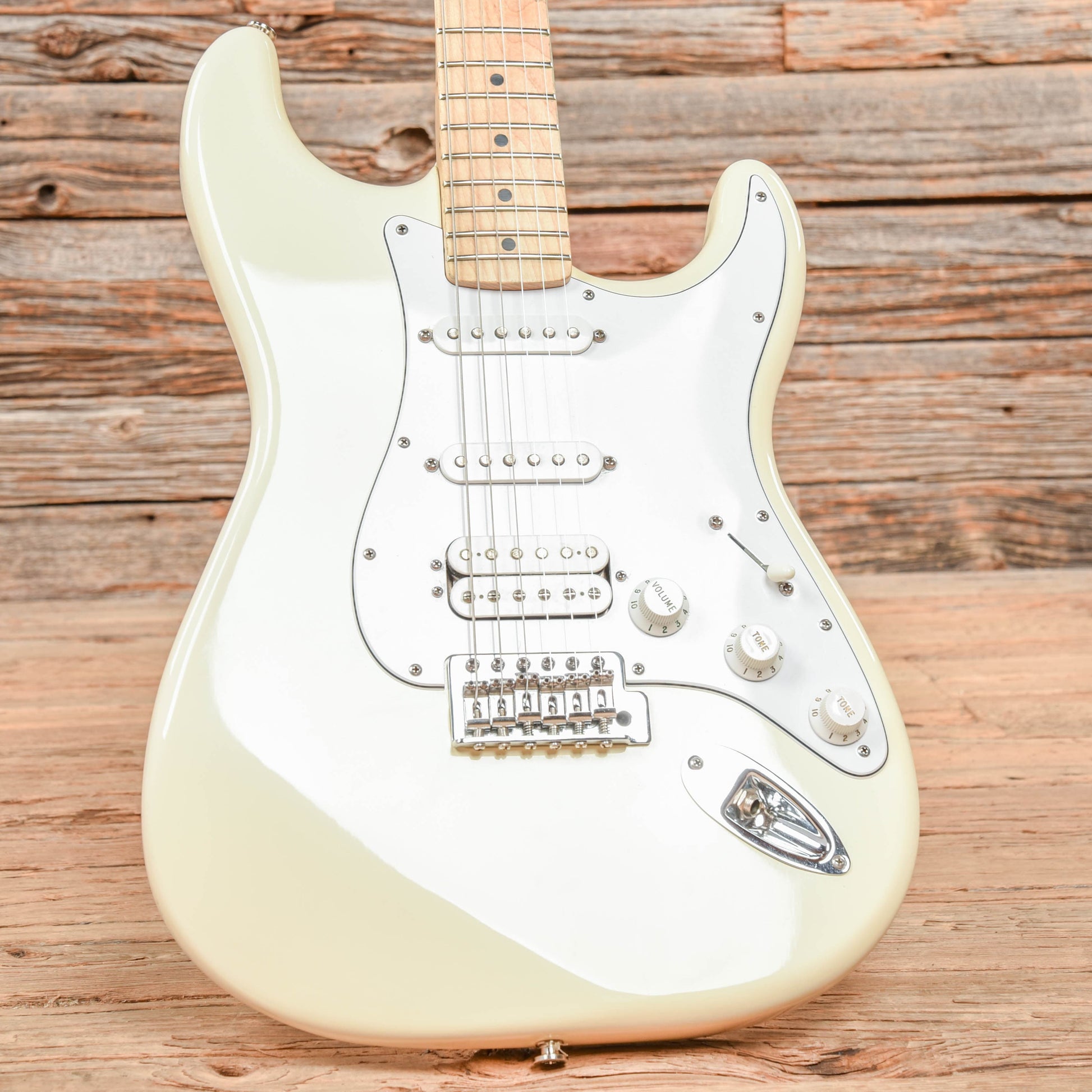 Fender Standard Stratocaster HSS Arctic White 2007 Electric Guitars / Solid Body