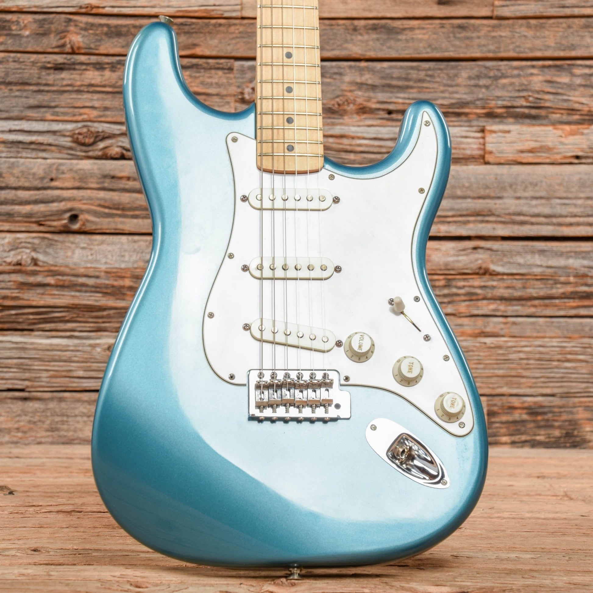 Fender Standard Stratocaster Lake Placid Blue 1996 Electric Guitars / Solid Body