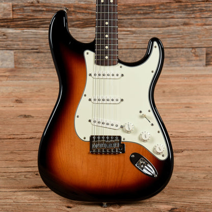 Fender Standard Stratocaster Sunburst 2015 Electric Guitars / Solid Body