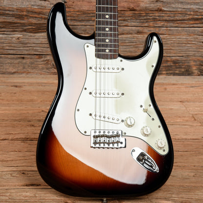 Fender Standard Stratocaster Sunburst 2015 Electric Guitars / Solid Body