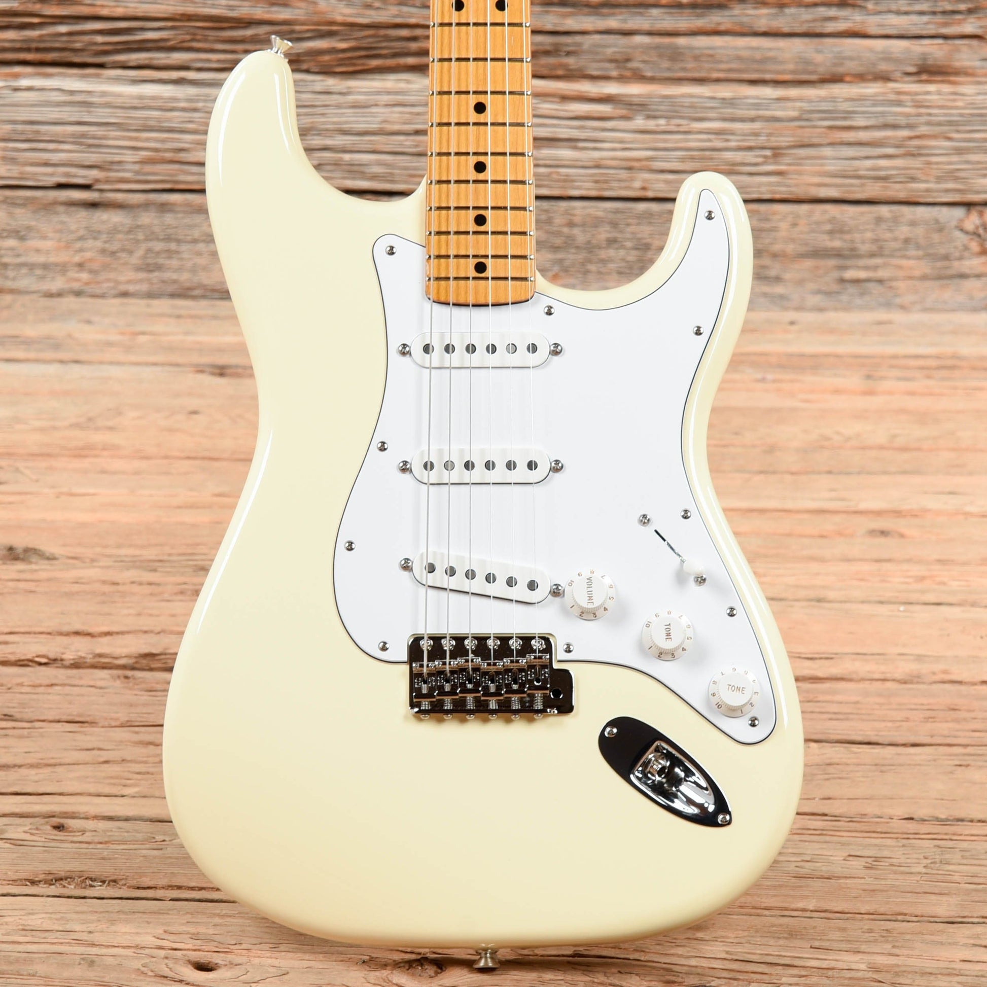 Fender Stratocaster Japan Atnique White Electric Guitars / Solid Body