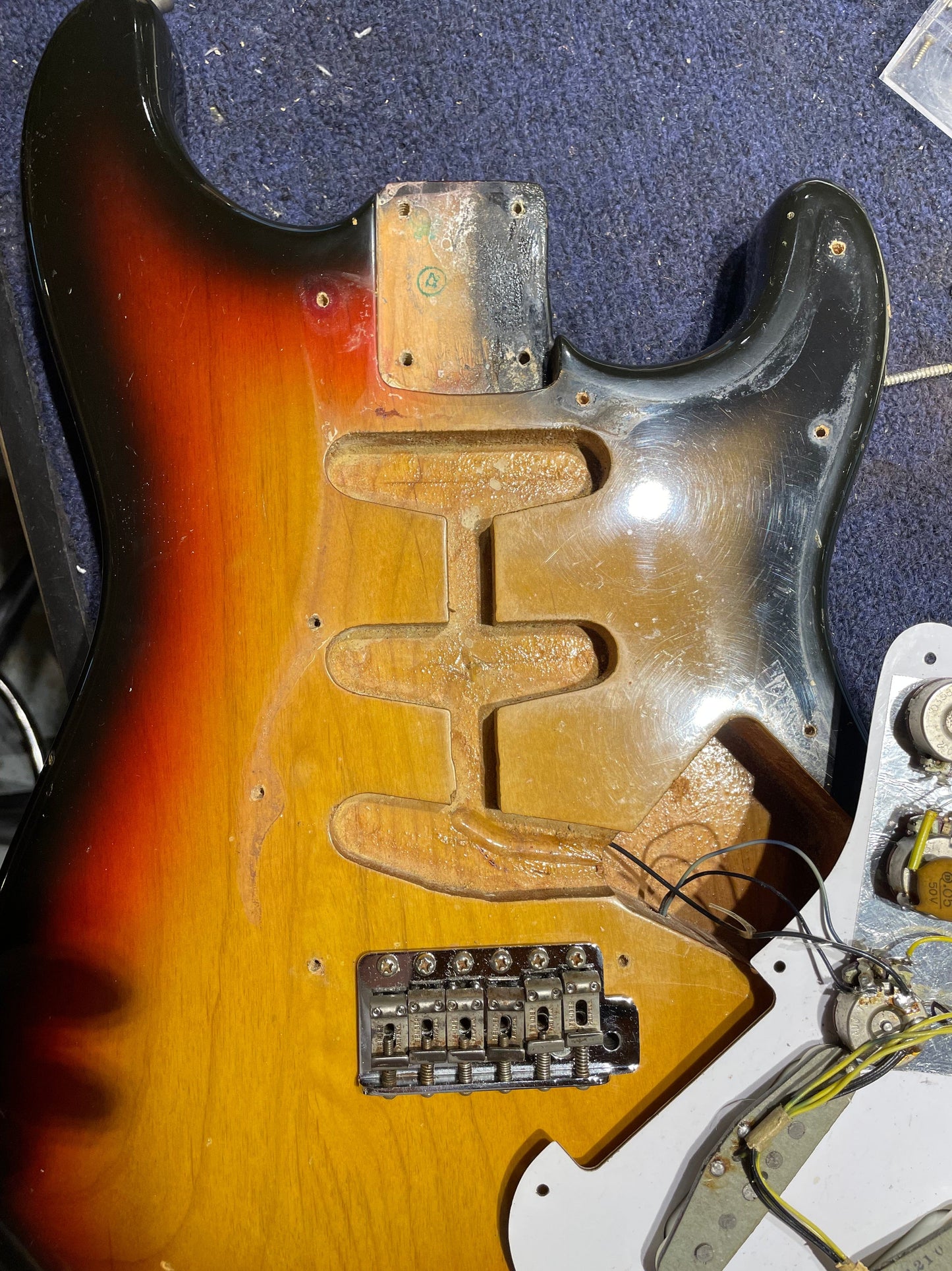 Fender Stratocaster Sunburst 1970 Electric Guitars / Solid Body