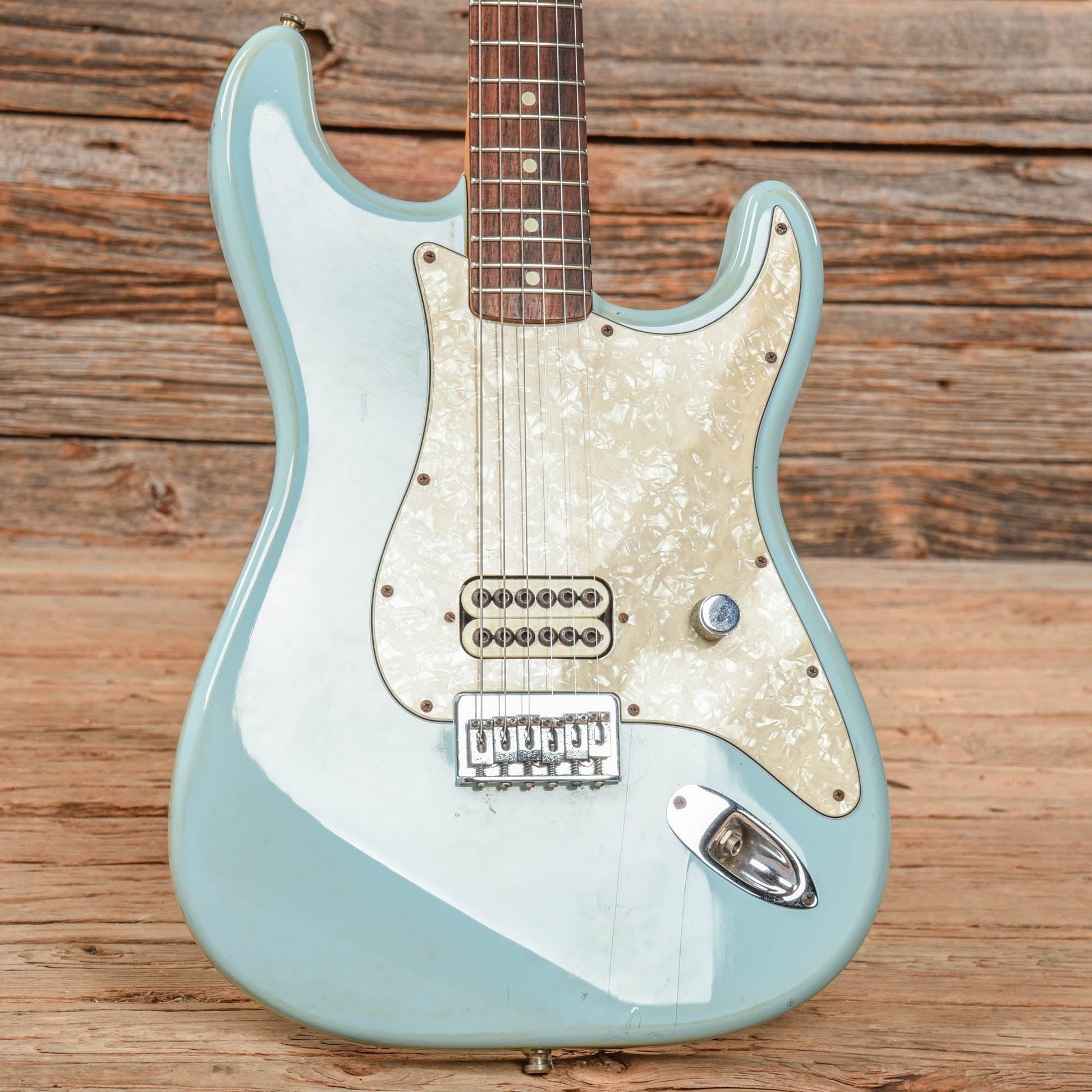 Fender Tom Delonge Stratocaster Daphne Blue 2002 Electric Guitars / Solid Body