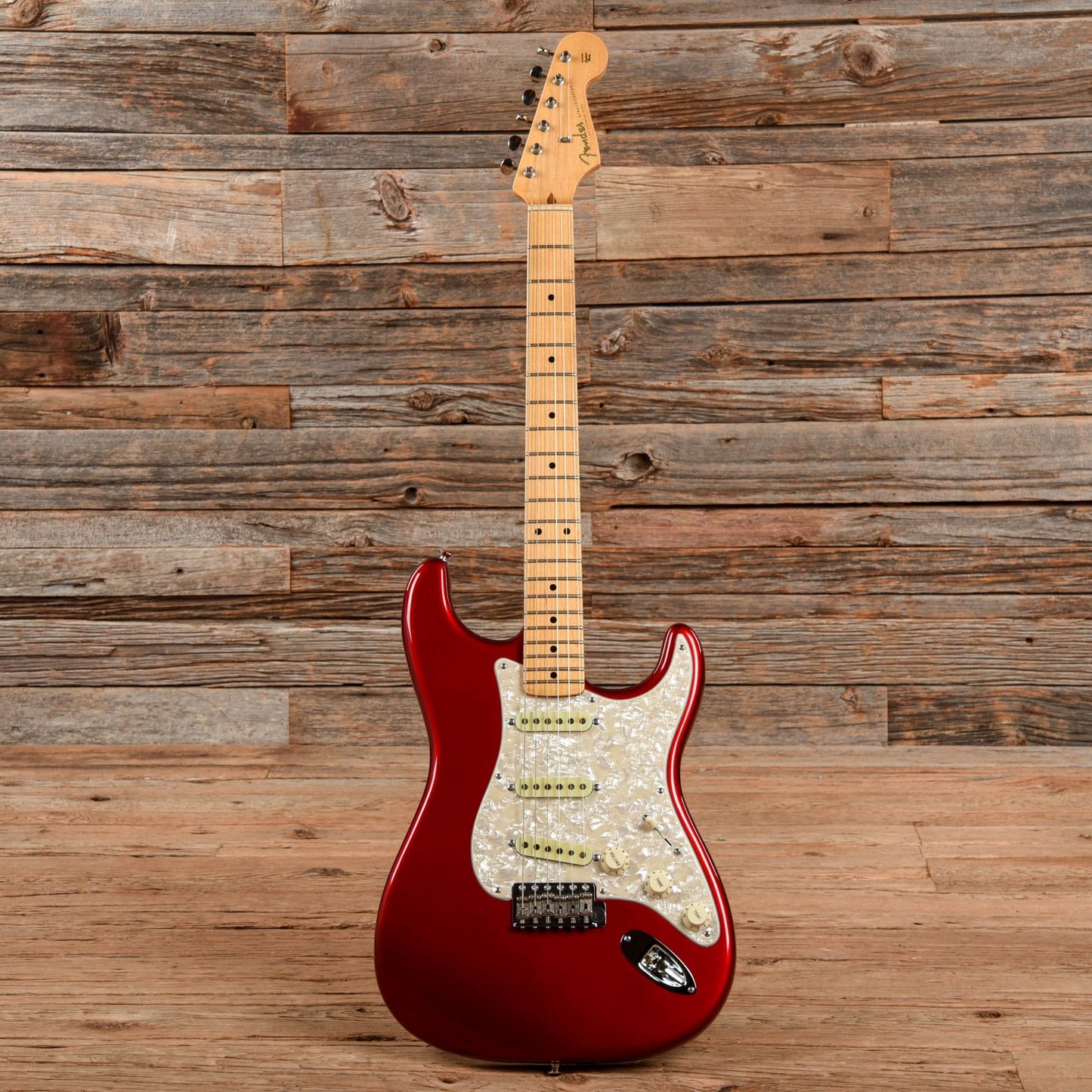 Fender Vintage Hot Rod '57 Stratocaster Candy Apple Red Electric Guitars / Solid Body