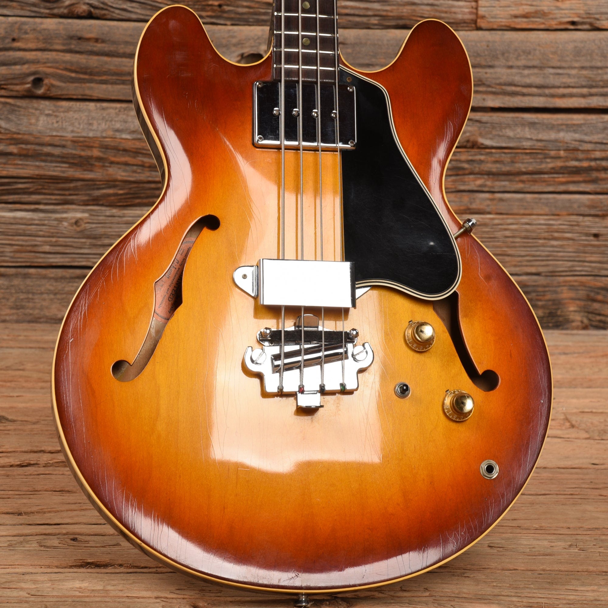 Gibson EB-2 Sunburst 1966 Bass Guitars / 4-String