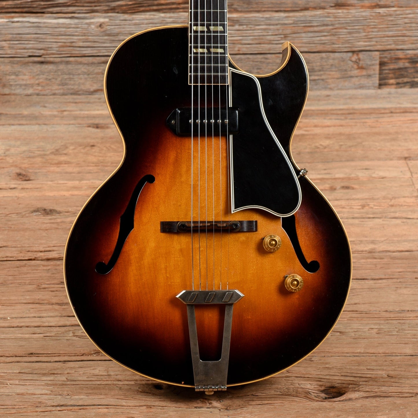 Gibson ES-175 Sunburst 1954 Electric Guitars / Hollow Body