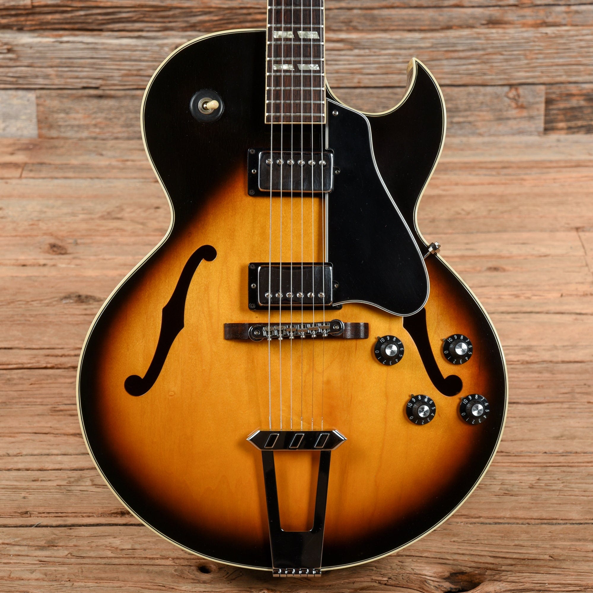 Gibson ES-175 Sunburst 1976 – Chicago Music Exchange