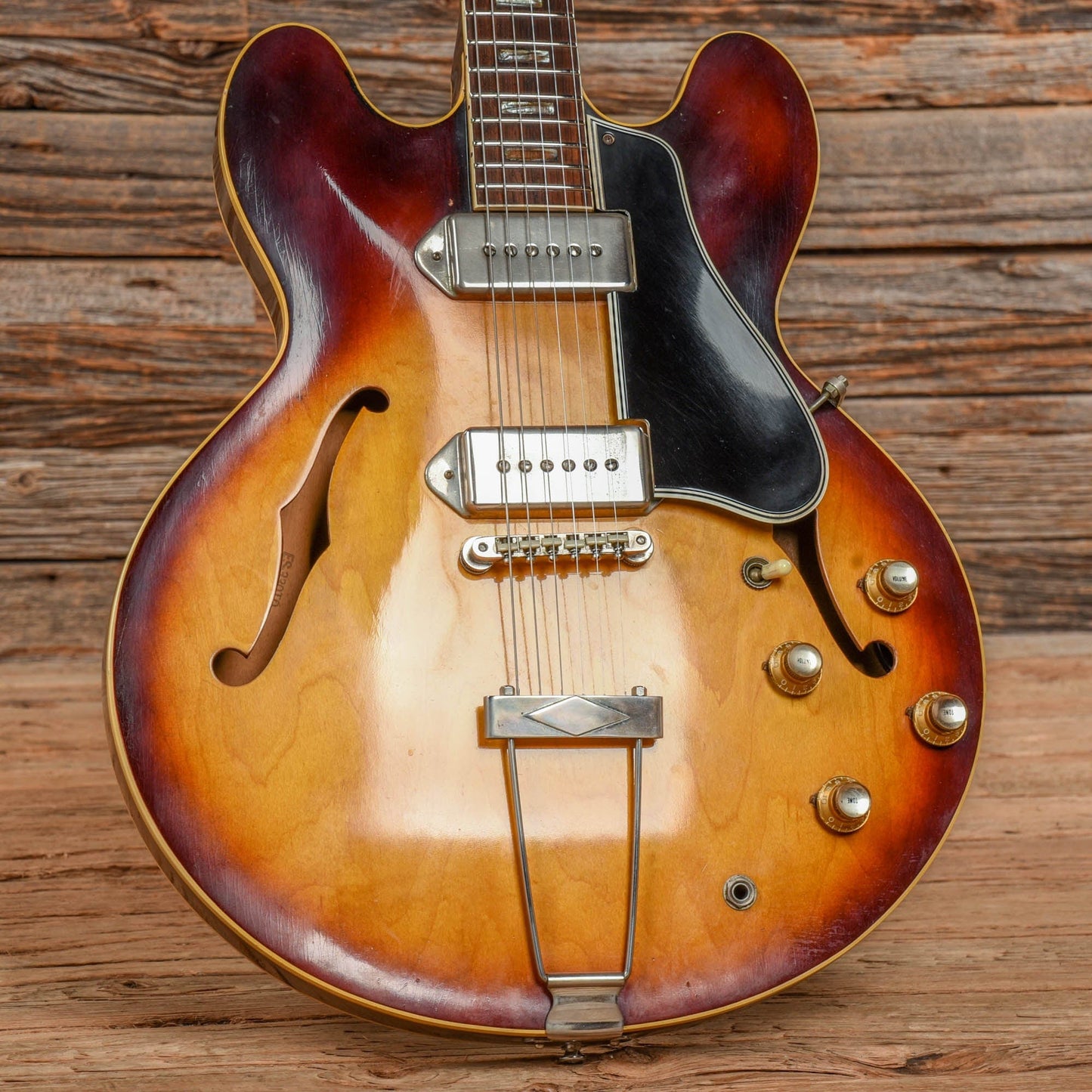 Gibson ES-330 Sunburst 1963 Electric Guitars / Hollow Body